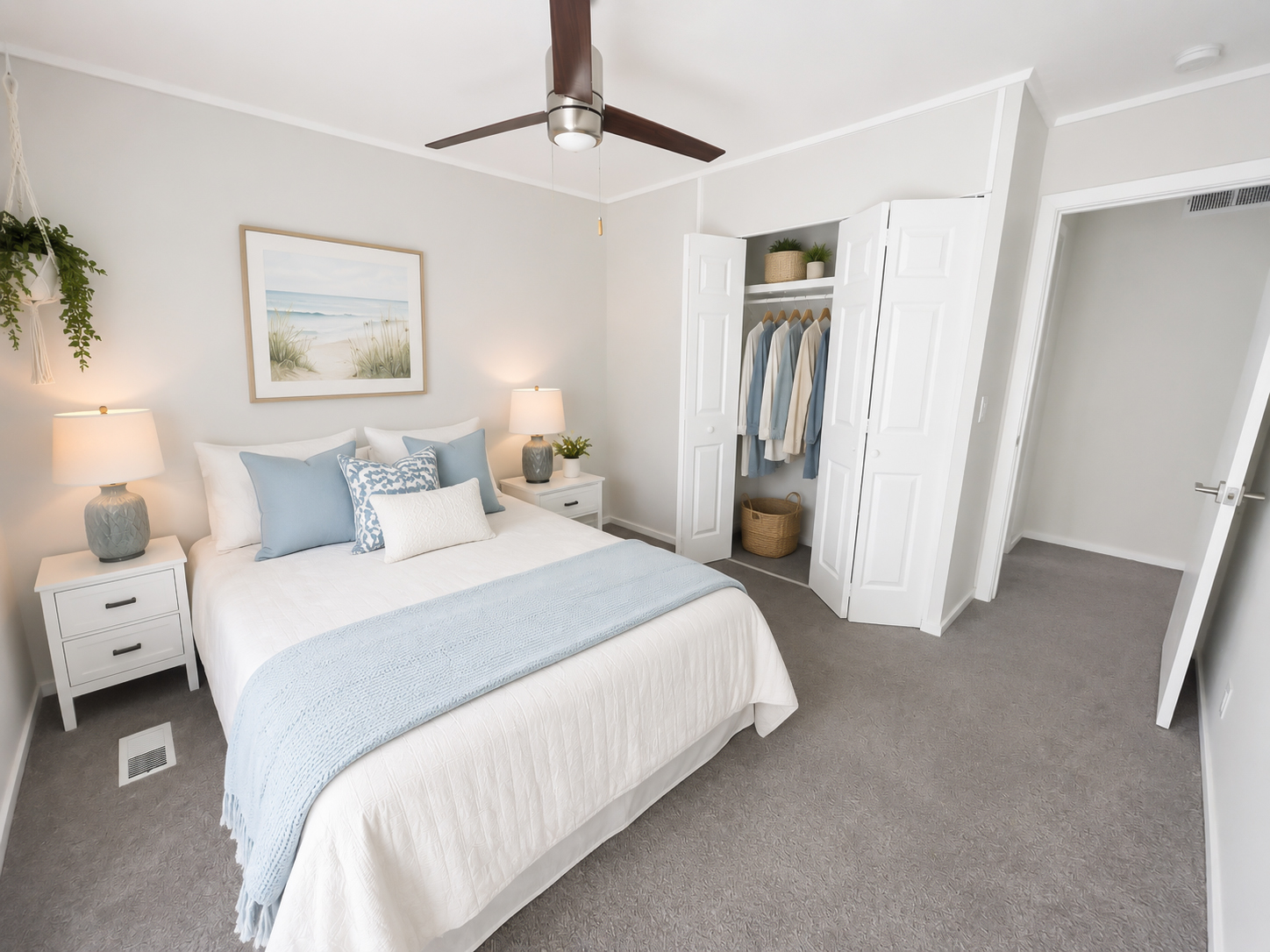 Lakeside Bedroom3